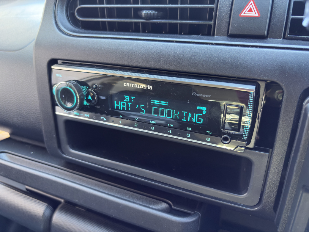 オーディオに電源が入った様子