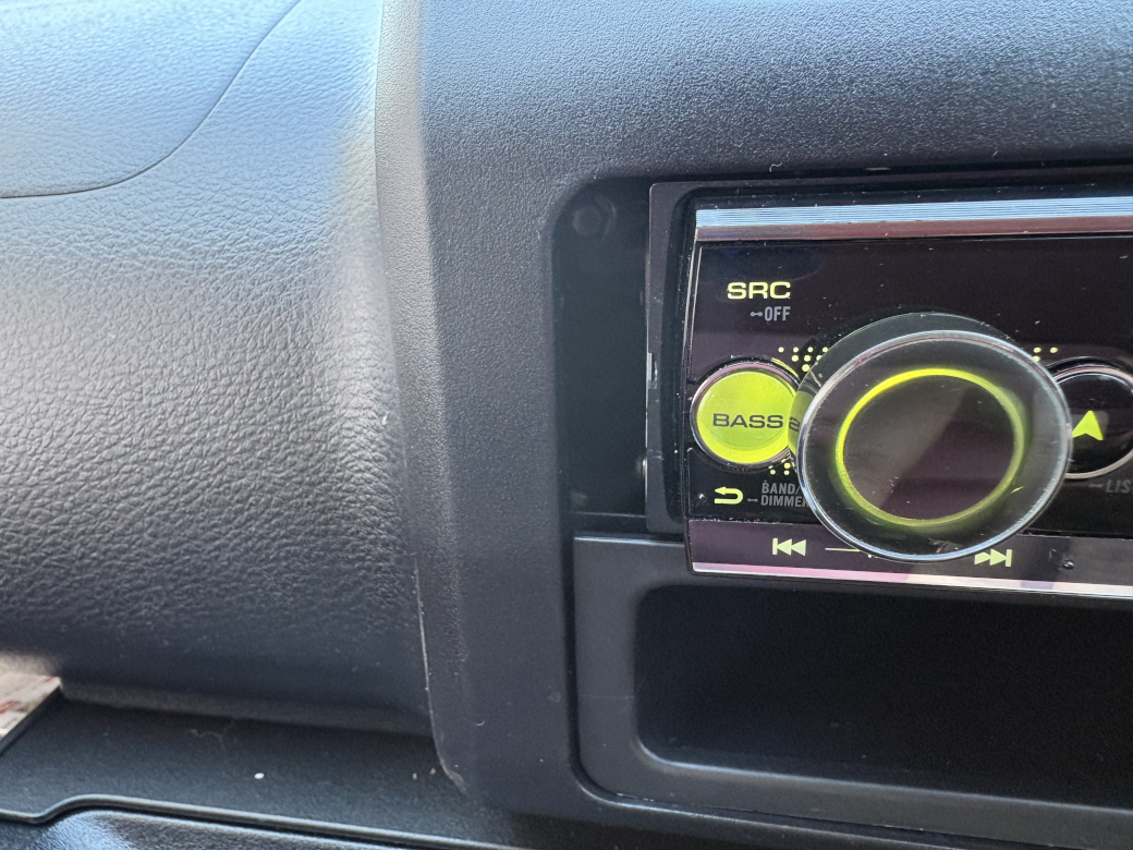 オーディオ左右の隙間